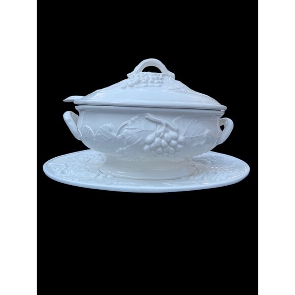 Soup Tureen with Lid Platter & Ladle Vintage Made in Italy  Elios of Italy White Embossed Grape Pattern Ceramic Soup Tureen With Lid & Plate